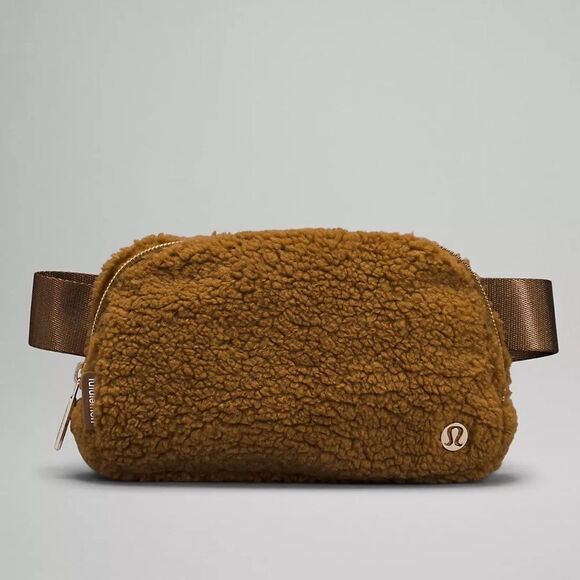 NWT Lululemon Burnt Caramel Fleece Everywhere Belt Bag - Picture 1 of 6
